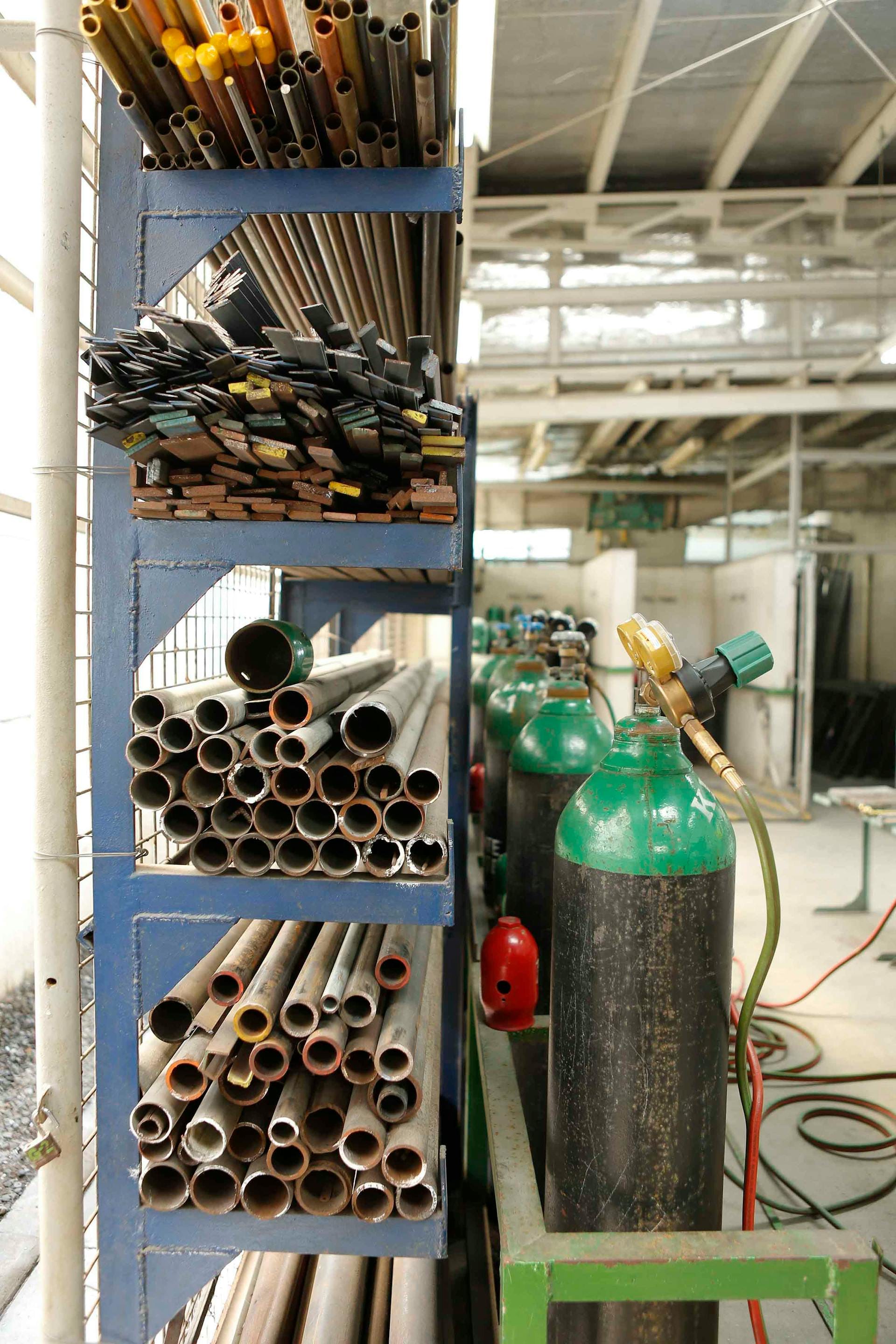 GUSPOL — magazyn butli i sprzętu BHP, Bolesławiec